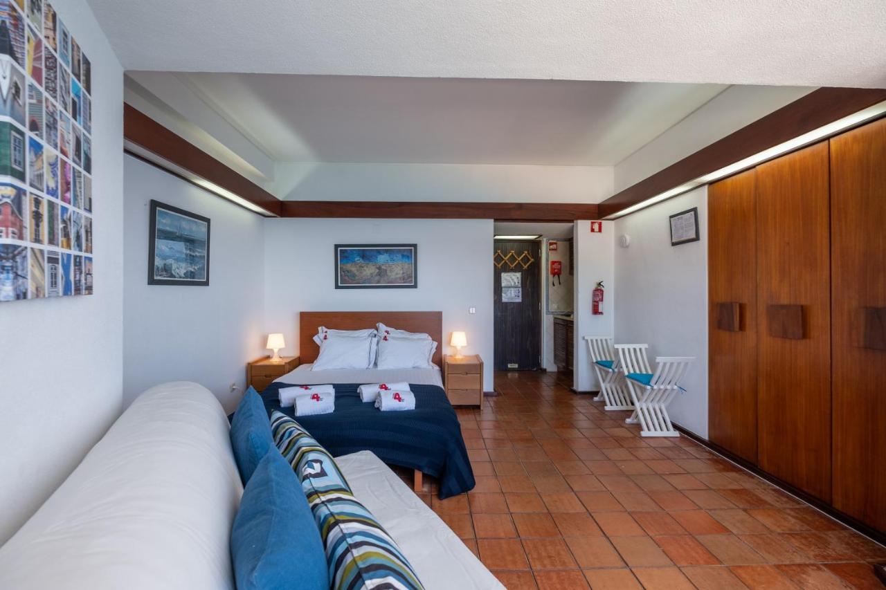 Rent4Rest - Sesimbra Ocean View Studio Bagian luar foto
