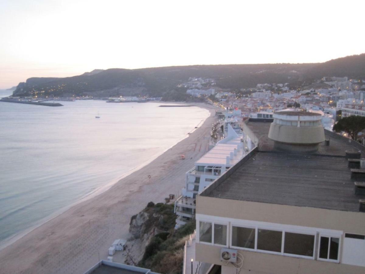Rent4Rest - Sesimbra Ocean View Studio Bagian luar foto
